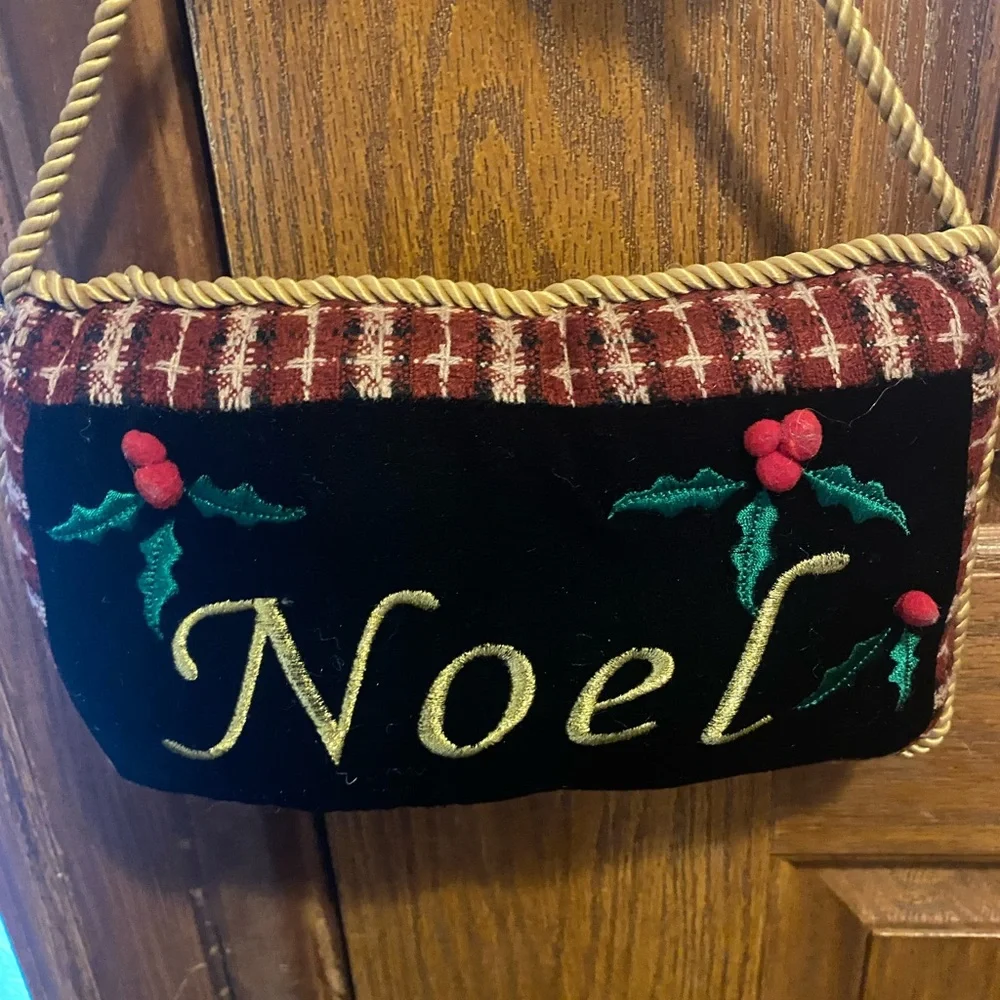 N/A holiday noel